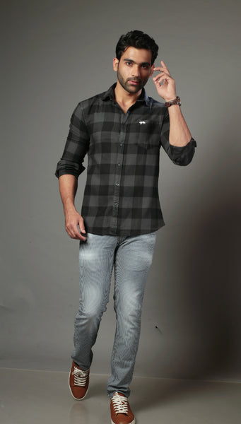 Men Black Checks Slim Fit Casual Shirt