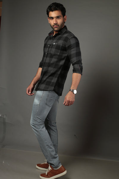 Men Black Checks Slim Fit Casual Shirt