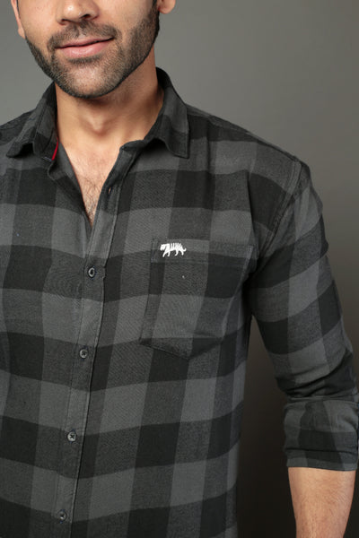 Men Black Checks Slim Fit Casual Shirt