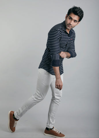 Men black and white diagonal Stripe Slim Fit Casual Shirt