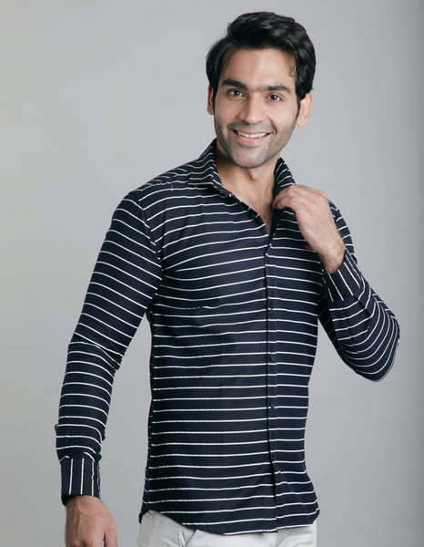 Men black and white diagonal Stripe Slim Fit Casual Shirt