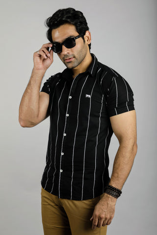 Black lines Half Sleeves Slim Fit Casual Shirt