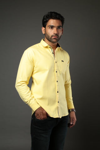 Men Solid Color Yellow Slim Fit Casual Shirt