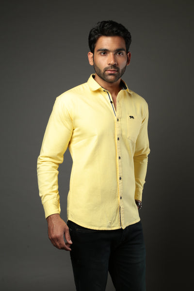 Men Solid Color Yellow Slim Fit Casual Shirt