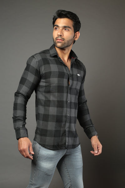 Men Black Checks Slim Fit Casual Shirt