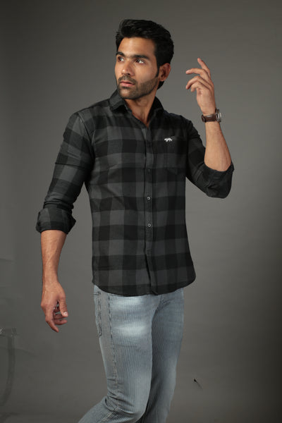 Men Black Checks Slim Fit Casual Shirt
