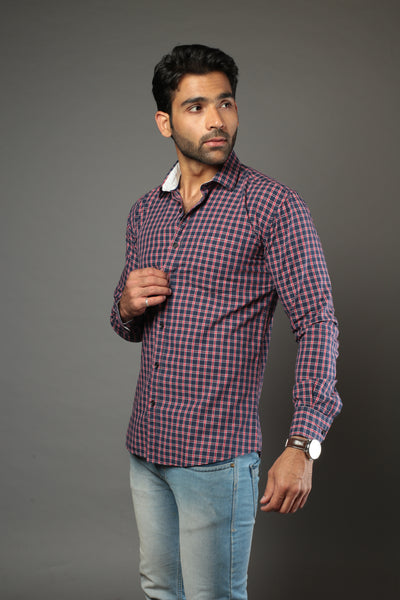 Men Small Checks Slim Fit Casual Shirt