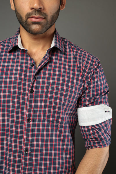 Men Small Checks Slim Fit Casual Shirt